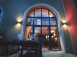 Le Chateau Des Cinq Cantons Carpentras